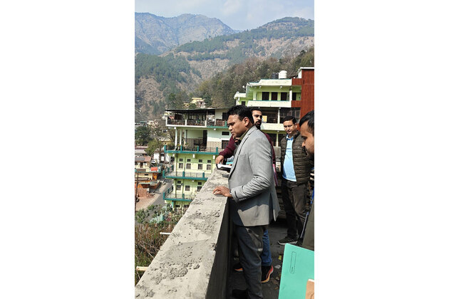 Uttarakhand Govt intensify preparations to improve traffic management on Char Dham yatra route