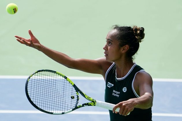 Leylah Fernandez pulls off early upset in Wuhan