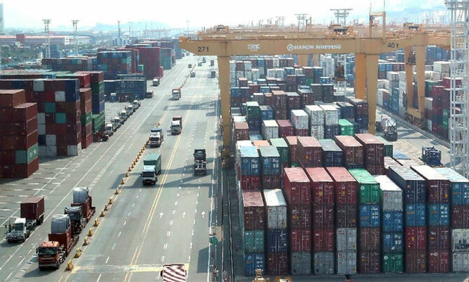 WTO dramatically cuts 2016 global trade growth forecast WTO dramatically cuts 2016 global trade growth forecast
