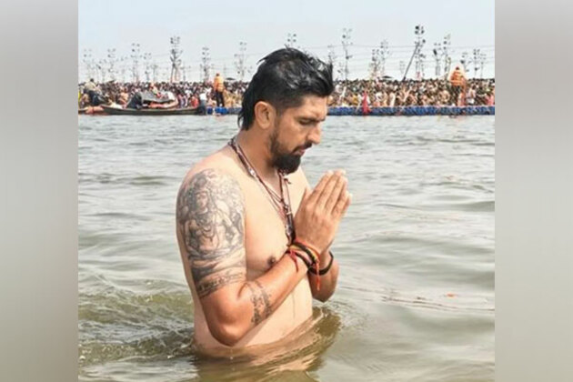 Ishant Sharma takes holy dip at Mahakumbh, shares pics