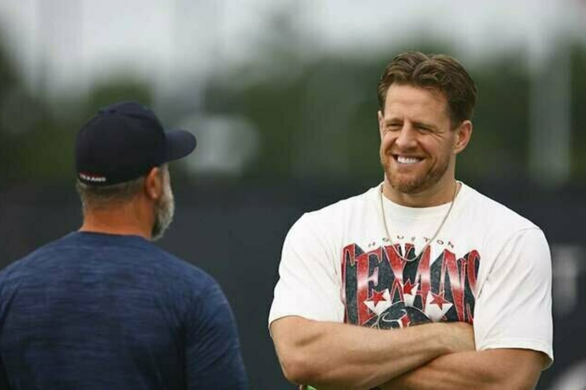 Watt's Thoughts: J.J. Watt checks in at Texans Minicamp on Wednesday