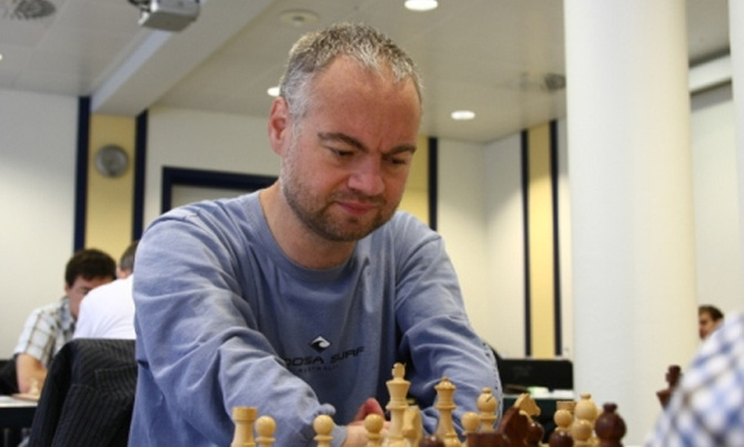 German chess master Thomas Luther in Uganda German chess master Thomas Luther in Uganda