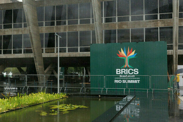 BRICS summit kicks off in Brazil