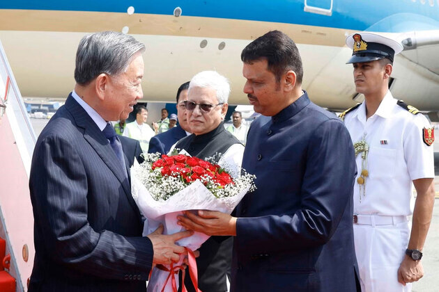 Vietnam President To Lam arrives in Mumbai, welcomed by Maharashtra CM Devendra Fadnavis