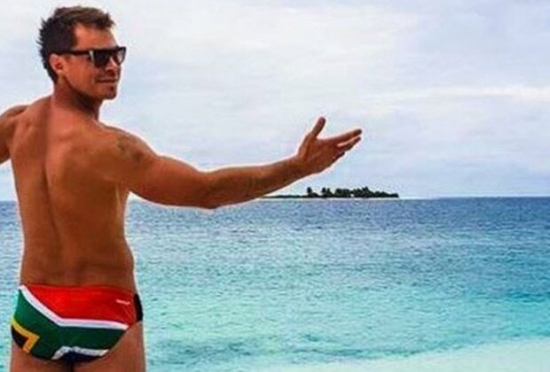 Faf No 2! Bobby van Jaarsveld shows off his cheeky SA flag &#039;Speedos&#039;