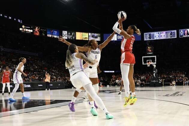 Aces hold off Valkyries behind A'ja Wilson, Jackie Young