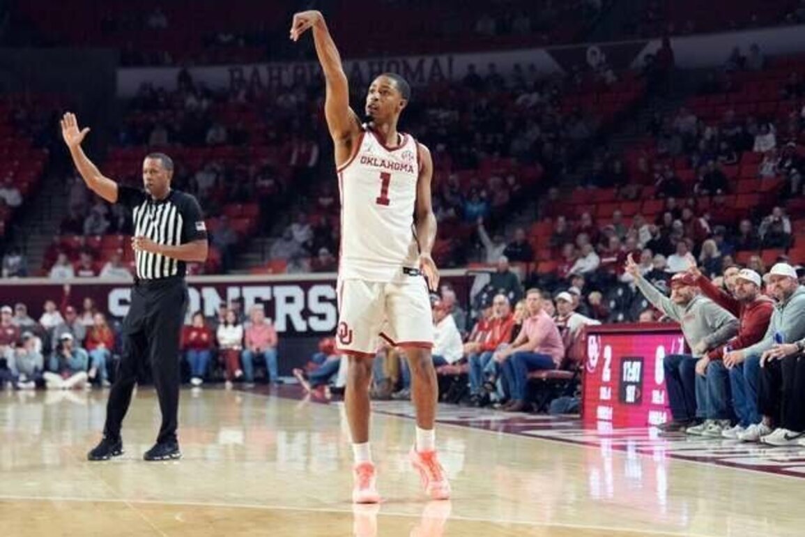 Two desperate teams clash when Oklahoma visits South Carolina