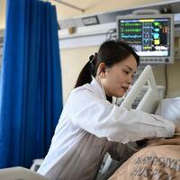 (Hello Africa) 40 years on, Chinese doctors' healing hands uplift Zimbabwe's medical services