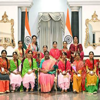 President Murmu celebrates Raksha Bandhan with school students from across India at Rashtrapati Bhavan