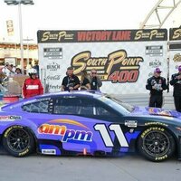 Denny Hamlin surges late to win South Point 400, advance to Championship 4