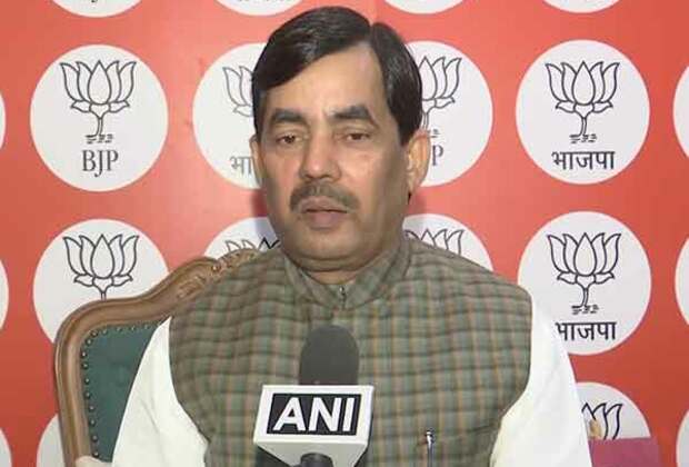 BJP's Shahnawaz Hussain criticizes Lalu Yadav for politicizing Delhi railway station stampede