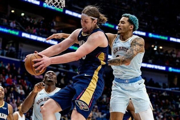Pelicans poised for another rare rebounding feast vs. Spurs