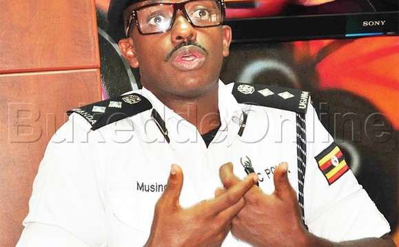 Norman Musinga akuira ebidduka mu Kampala Norman Musinga akuira ebidduka mu Kampala