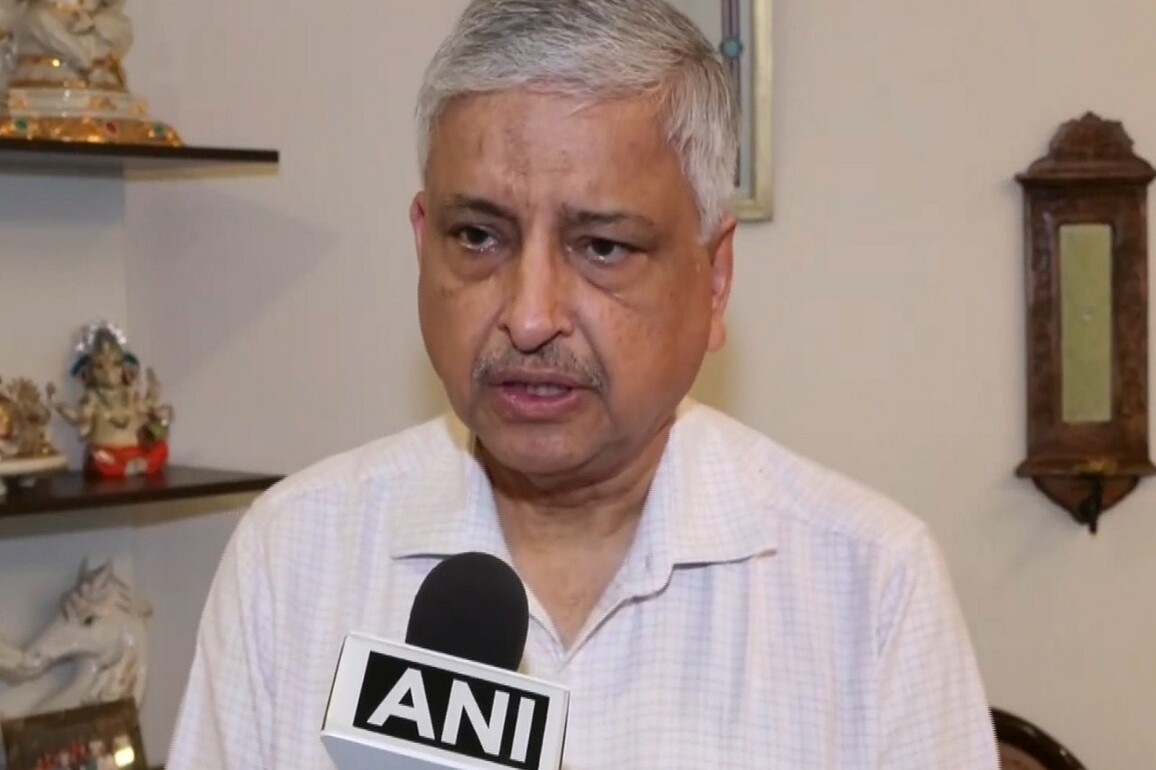 Former AIIMS Director Randeep Guleria warns of rising health risks, advises precautions amid Delhi's 'very poor' AQI