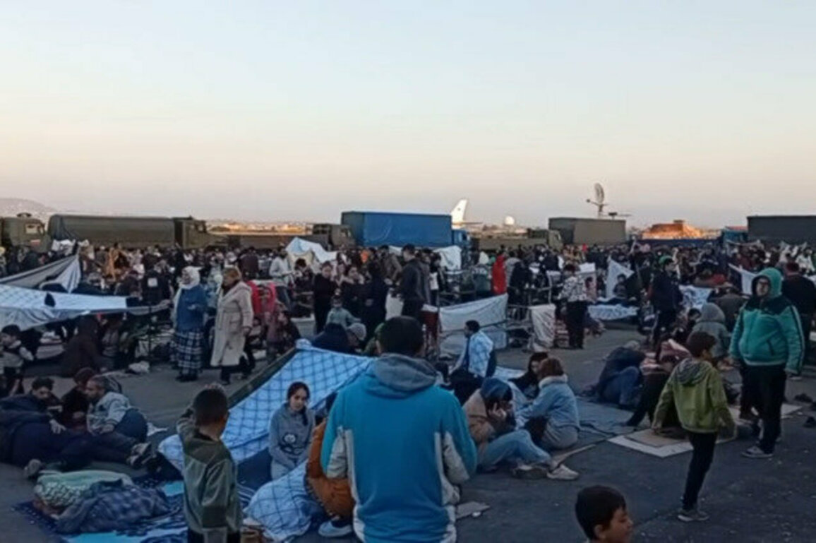Displaced Syrians find refuge at Russian base 