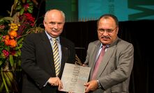 Oil Search's Peter Botten with PNG PM Peter O'Neill 