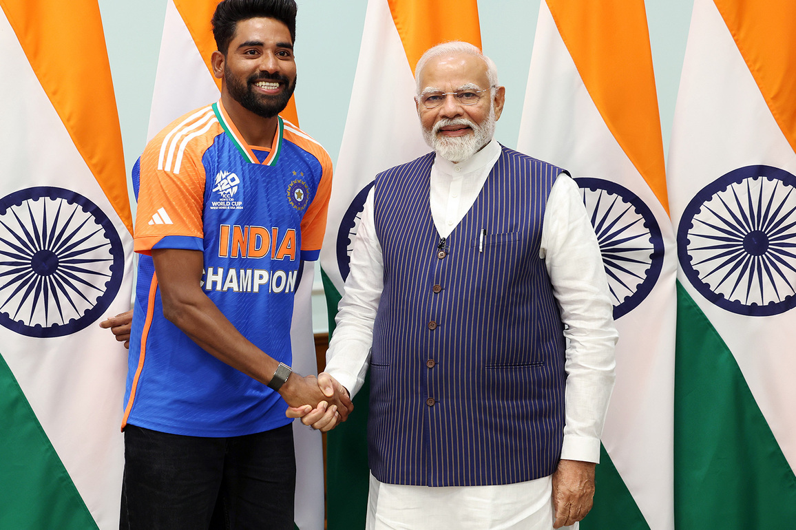 "Stood by us in defeat and in victory": Siraj recalls his memories of meeting PM Modi