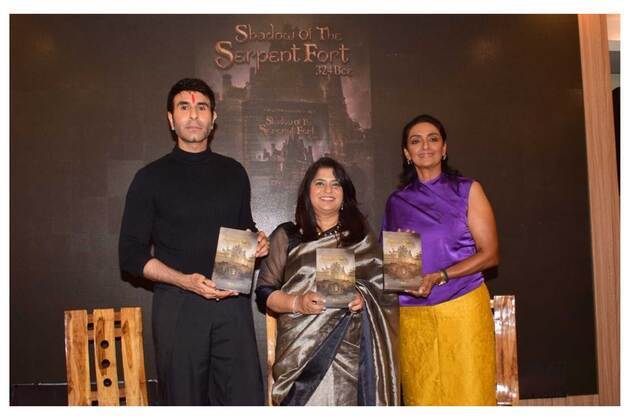 Acclaimed Actress Shanthi Priya Unveils Shadow of the Serpent Fort by Author Arti Chavan at Grand Mumbai Launch event held at Title Waves