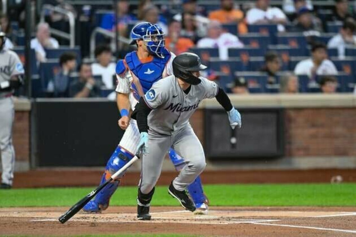 Sloppy defense costs Mets vs. Marlins