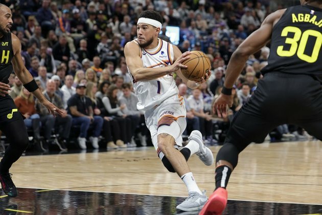 Kevin Durant pours in 39 as Suns edge Jazz in 2OT