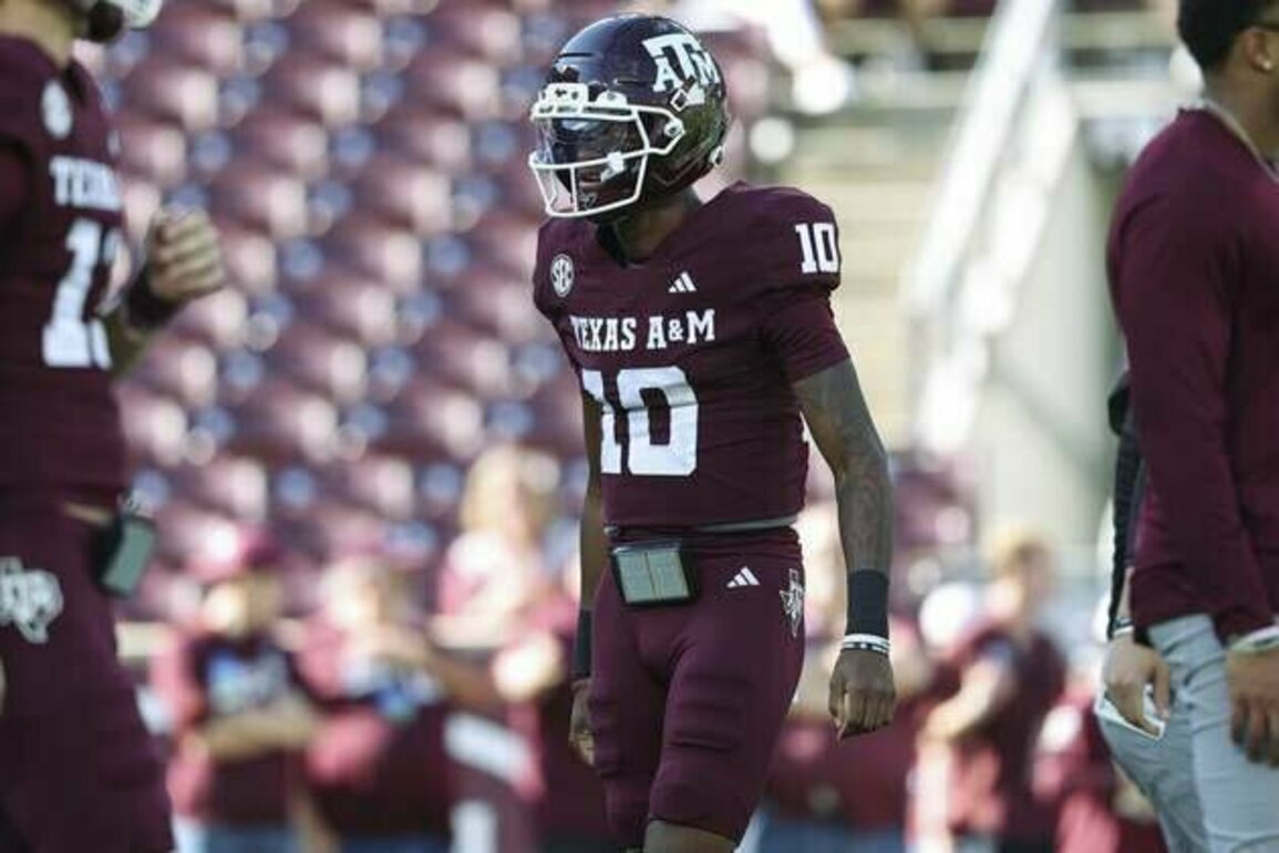 Unbeaten Texas A&M (10-0) draws Samford for first of two games in six days