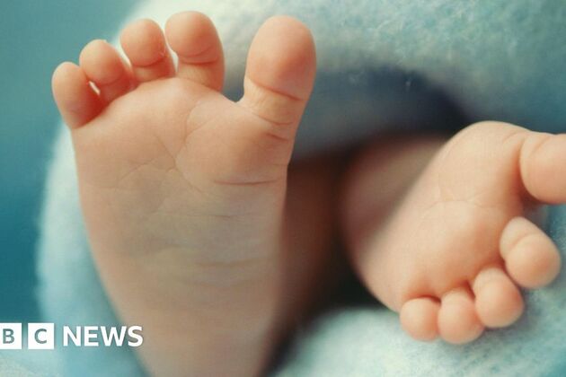 Babies from three people's DNA prevents heriditary disease