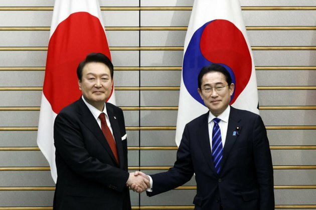 Japan, South Korea summit signals end of 12-year diplomatic silence