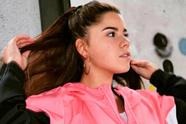 Figure skater, 18, dies instantly in car crash with fiance