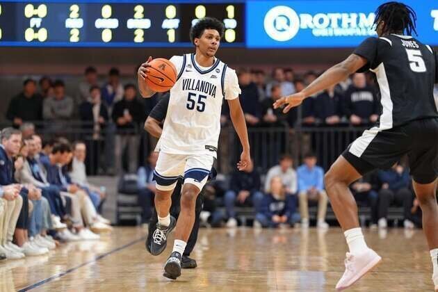 Devin Askew sparks Villanova to top sputtering Providence