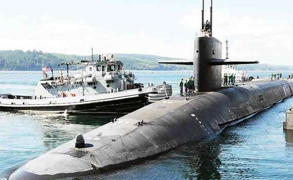 Ekika ky’emmeeri ya USS Michigan Amerika gye yasindise mu lutalo. Ekika ky’emmeeri ya USS Michigan Amerika gye yasindise mu lutalo.