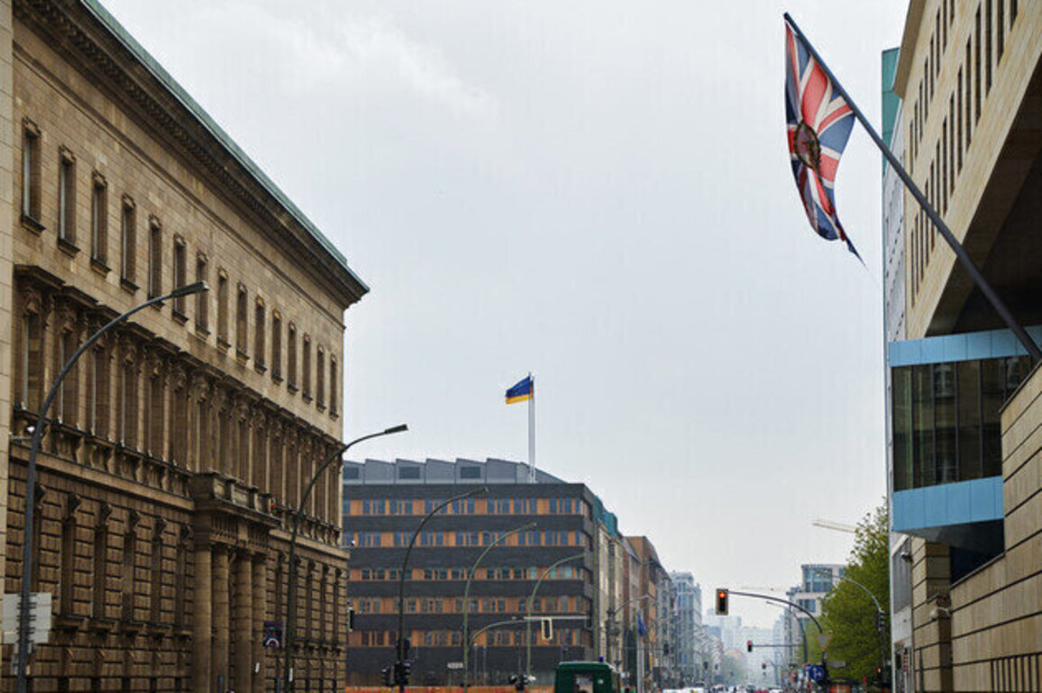 Cash-strapped Britain to sell off embassies  Politico