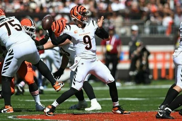 Late INT, missed FG enable Bengals to hold off Browns