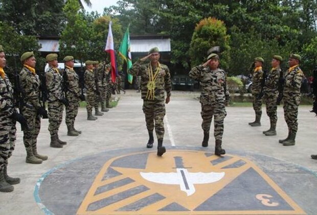 Army commander visits Agusan, Surigao troops