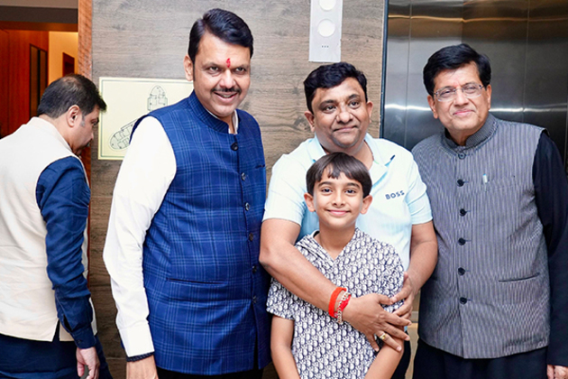 Piyush Goyal joins Maharashtra CM Fadnavis for key distribution ceremony of 15 self-redeveloped housing societies in North Mumbai