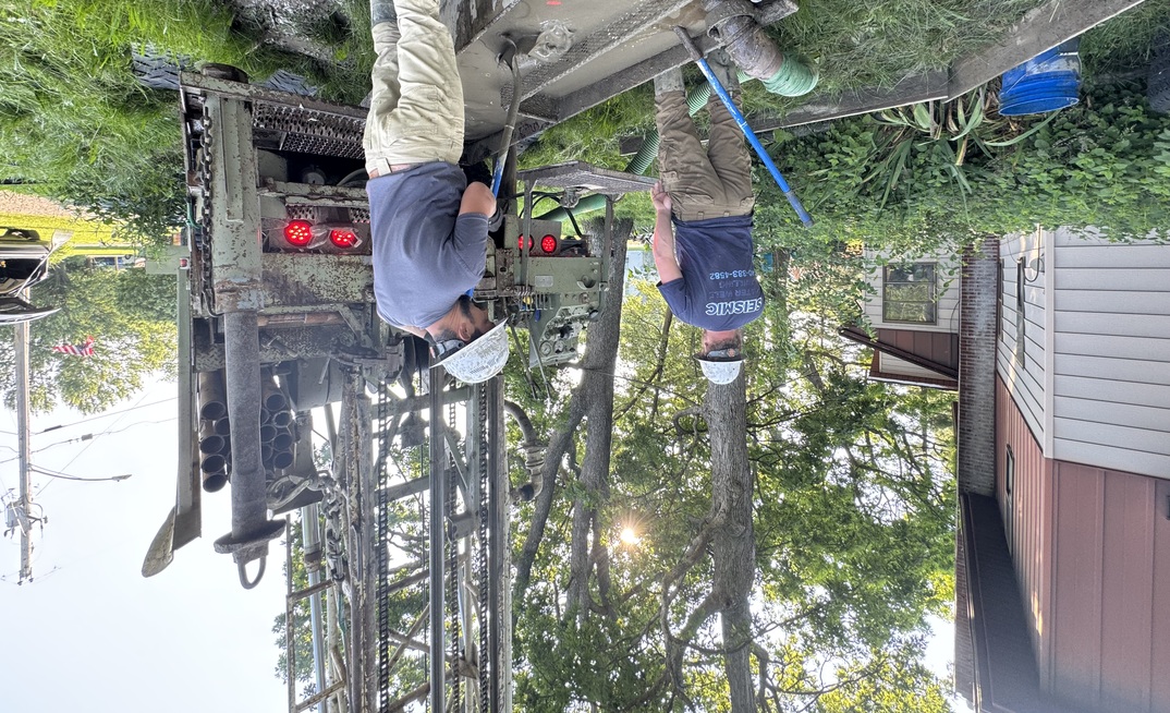 Seismic Drilling Co. at the HometownH2O project to bring clean water to the Olson family in Ohio, US