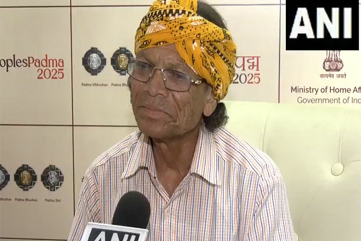 "Never thought this would happen...": Pandi Ram Mandavi on receiving Padma Shri for wood craft