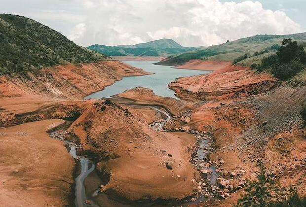 U.S. hydropower falls 14% due to ongoing droughts