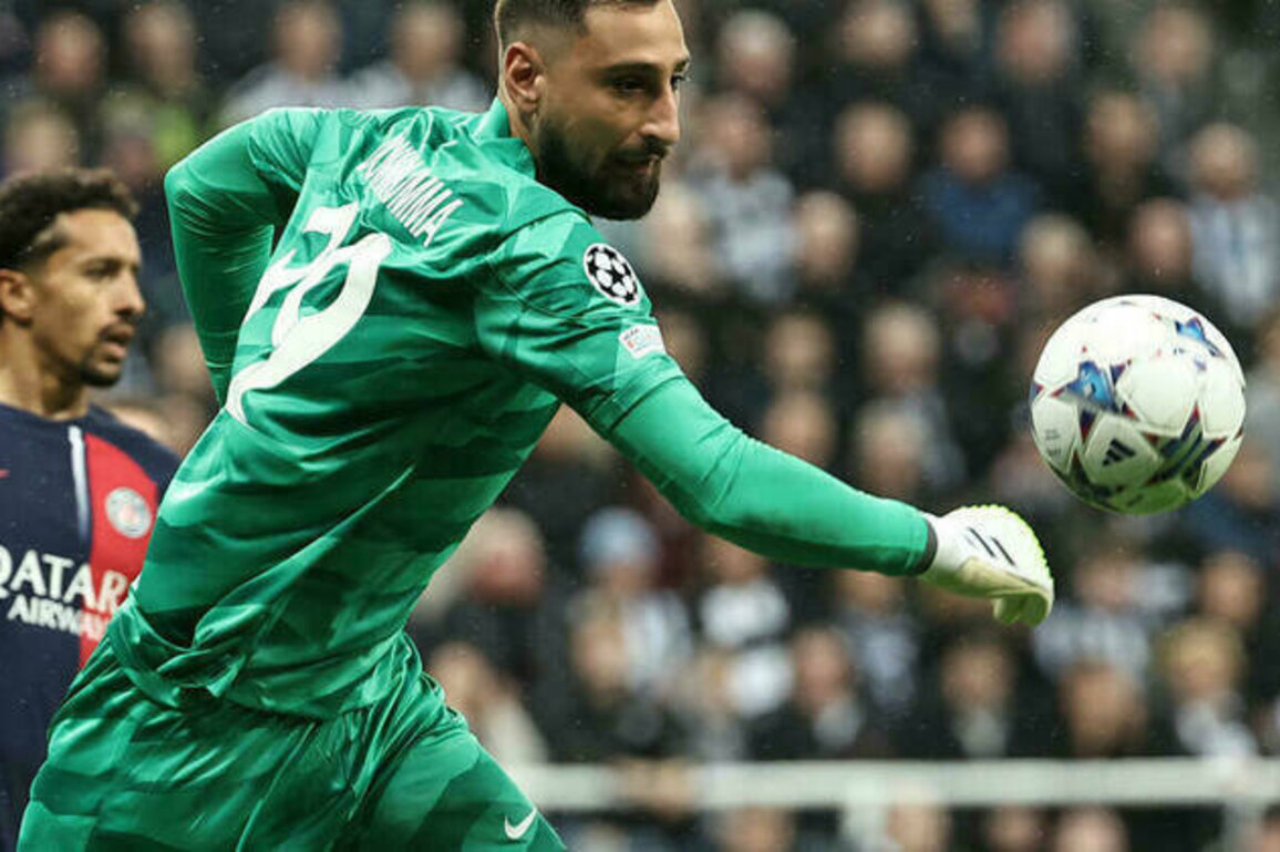 Man City sign PSG goalkeeper Donnarumma for reported 35 million
