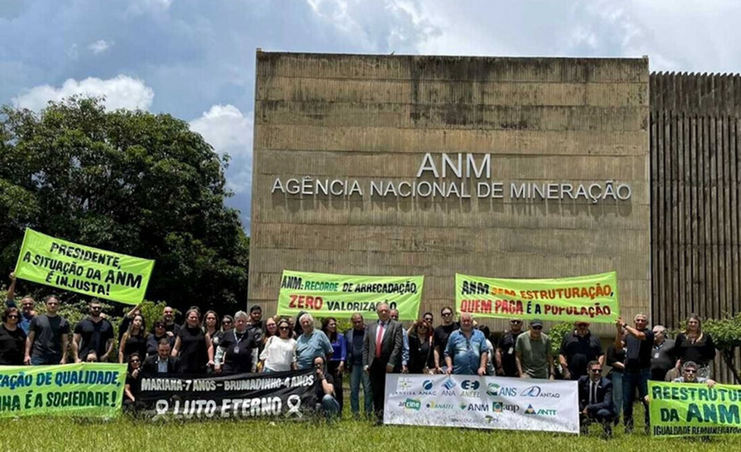 Servidores da ANM em protesto por melhores salários e estrutura
