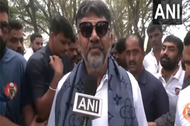 Karnataka Deputy CM Shivakumar flags off 'Run for Rajiv' marathon in Bengaluru