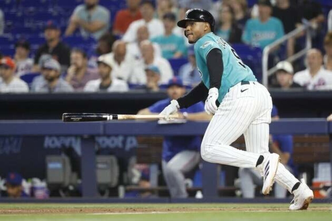 Heriberto Hernandez's walk-off slam gives Marlins sweep of Mets