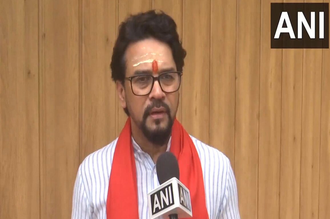 "Rahul Gandhi should apologise to Arun Jaitley's family...": BJP's Anurag Thakur