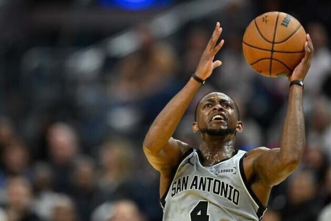 Spurs' De'Aaron Fox replaces Giannis Antetokounmpo in ASG