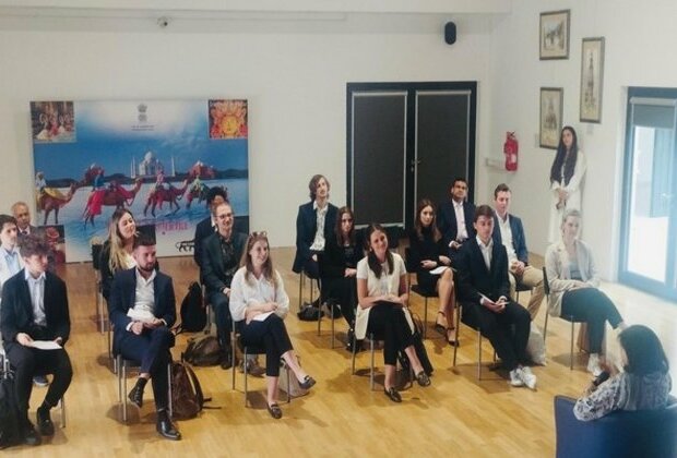 Poland: Indian envoy details India's achievements, diversity in interaction session with students