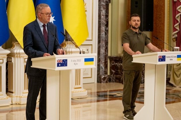 Australian PM Pledges Military Aid on Kyiv Visit