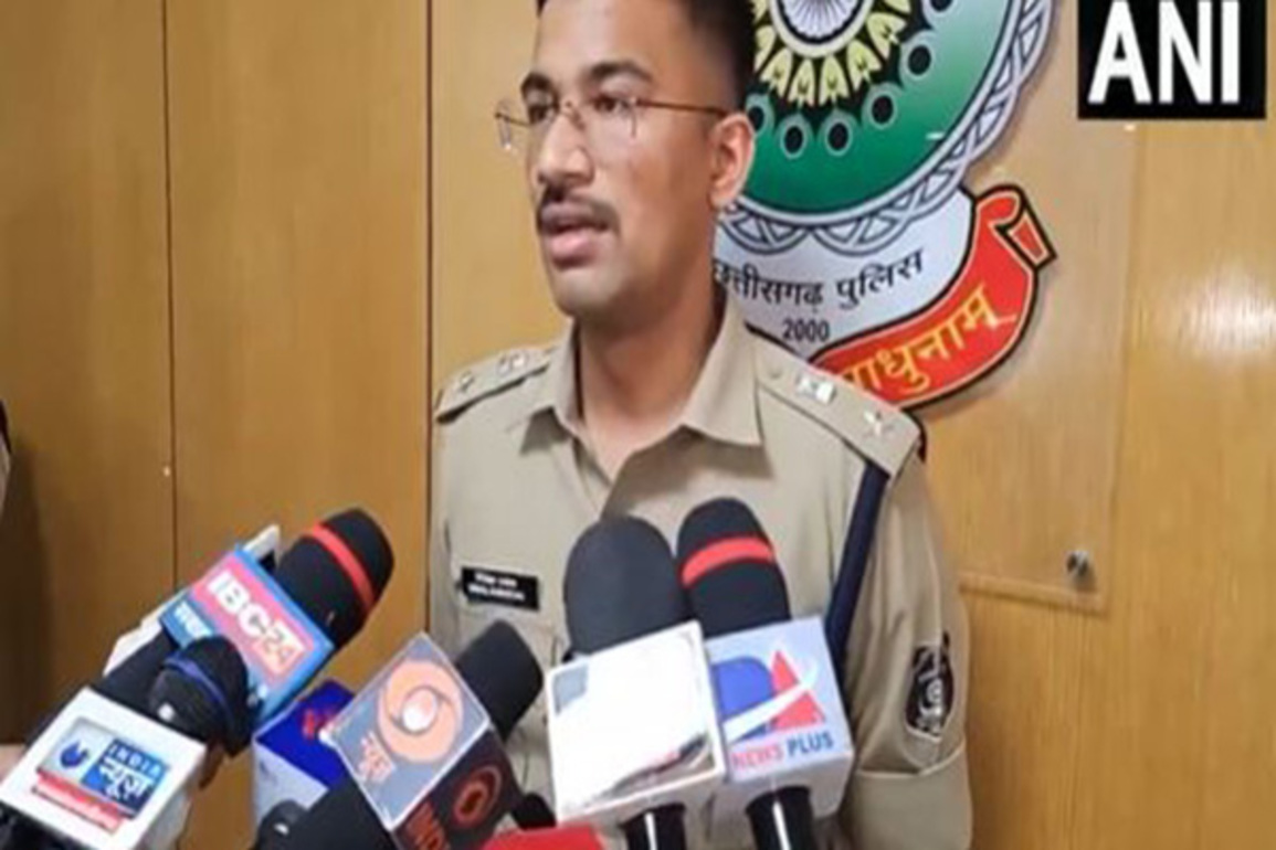 Chhattisgarh: Police seize Rs 8 lakh, explosives from Naxal dump in Gariaband