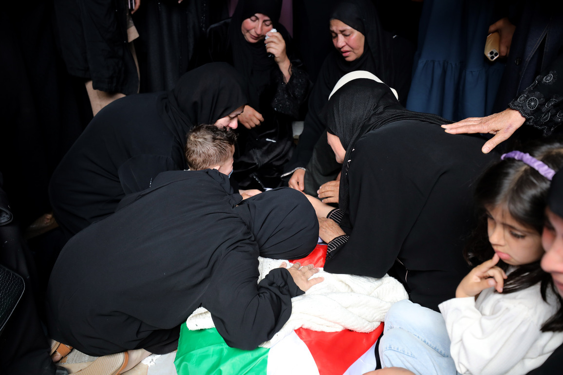 MIDEAST-WEST BANK-JENIN-ISRAELI FORCES-PALESTINIAN-FUNERAL