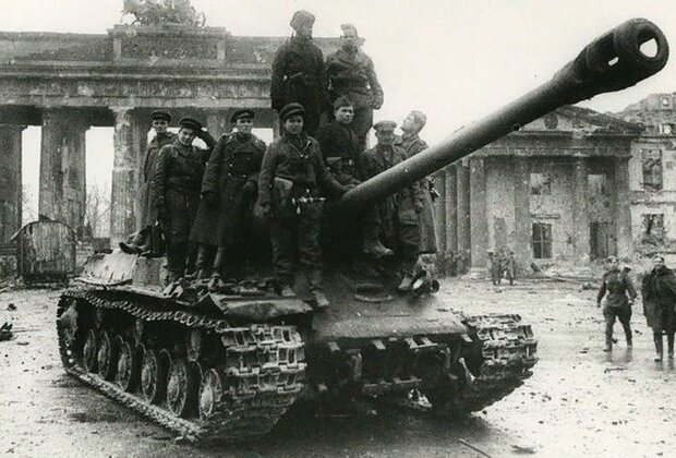 Liberated Berlin through the eyes of Soviet photographers