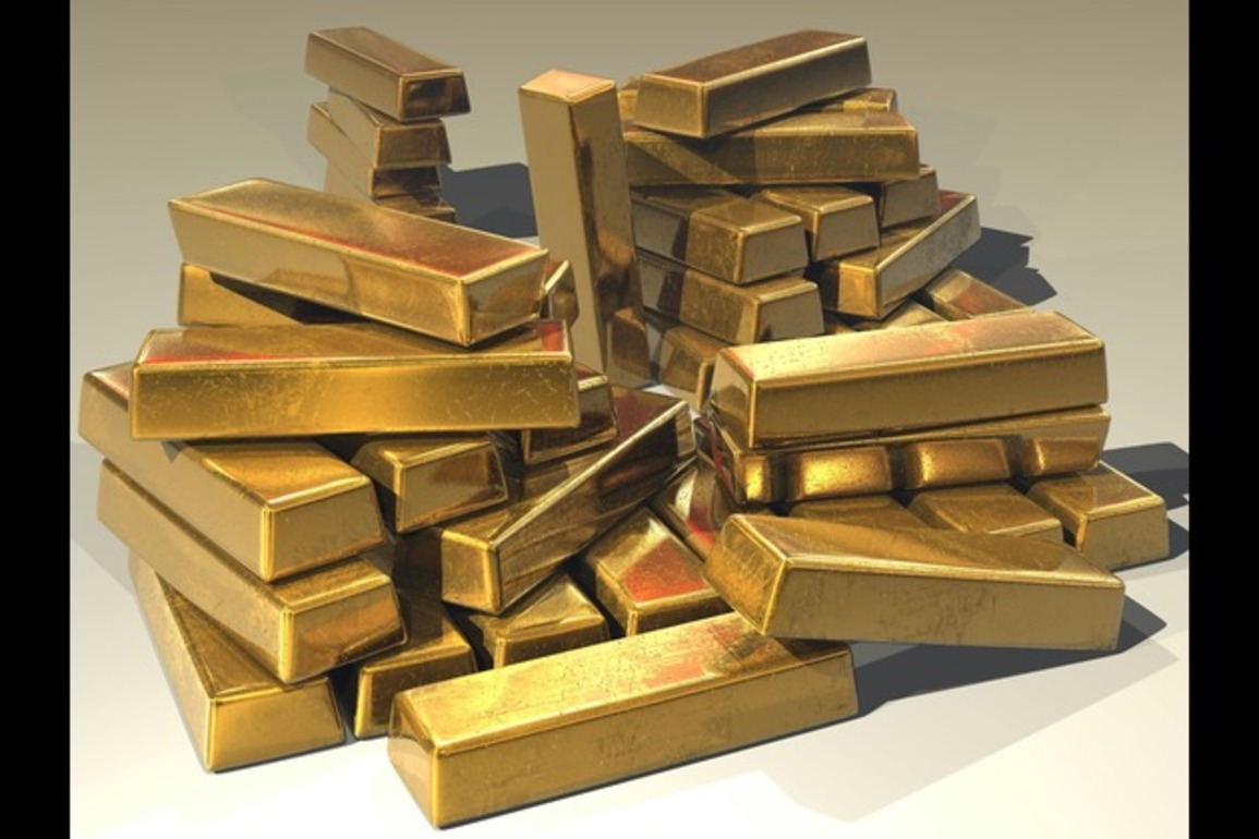 Investors pour $38 billion into gold ETFs in H1 amid trade uncertainty