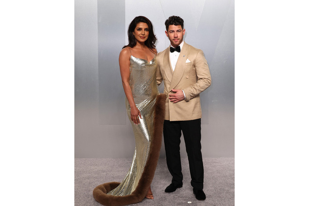 Priyanka Chopra dazzles in backless sequined dress at Oscars after-party; Nick Jonas calls her "icon"